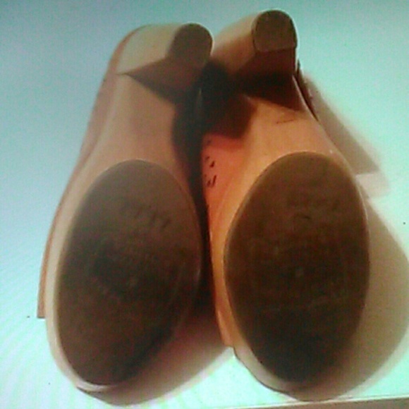 Lucky Brand Shoes - Picture 4 of 5